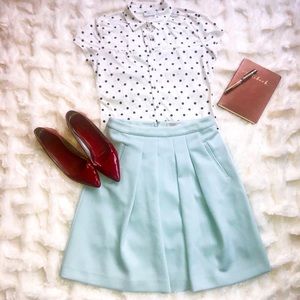 pleated Ann Taylor Loft skirt w/pockets!🥳🎉sale